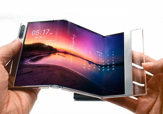 Samsung reveals a new foldable OLED display