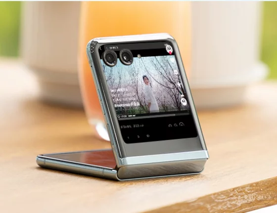 Motorola introduces Razr and Razr+ in North America